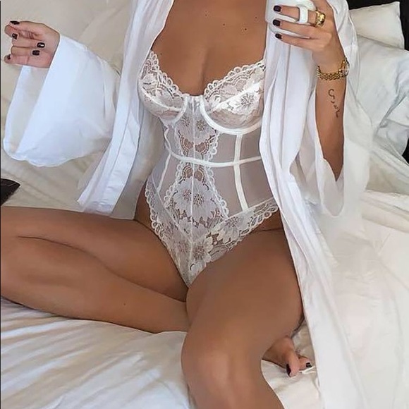 Blow bodysuit - Picture 2 of 3